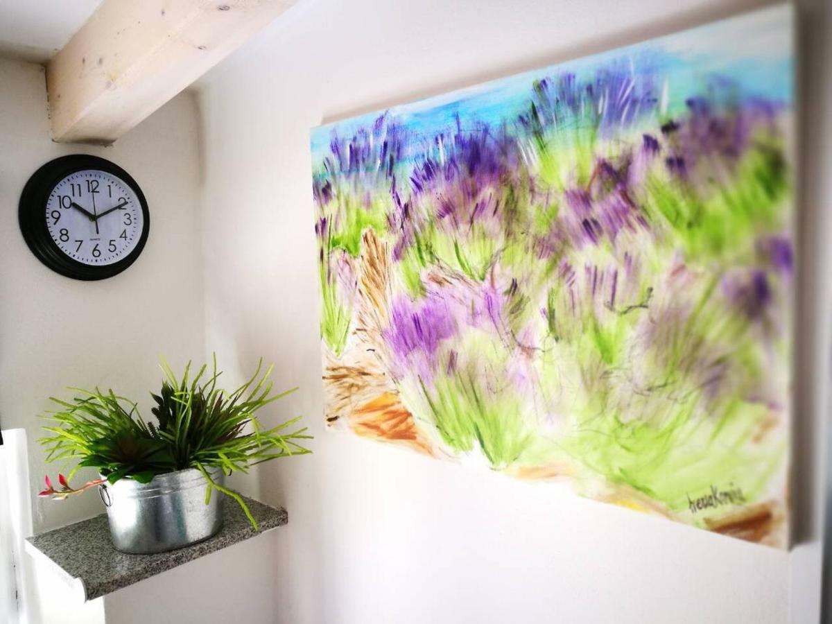 Cres Art Studio Kuning Apartment Экстерьер фото